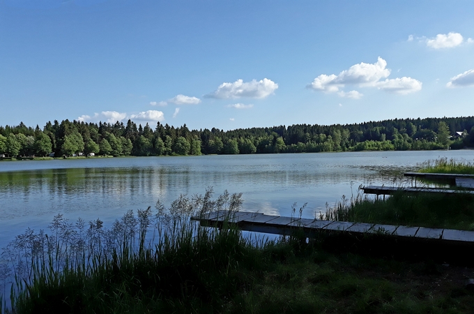 Koupání, vodní sporty a rybaření 